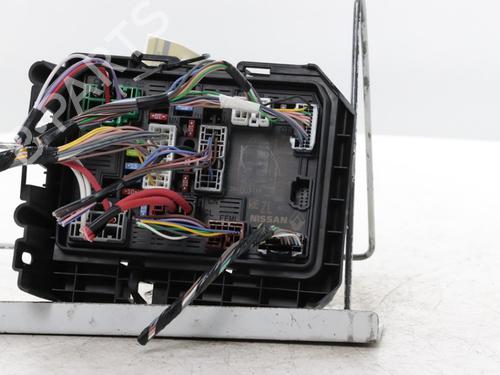 Used Fuse box Fuse box 38264093 38264093