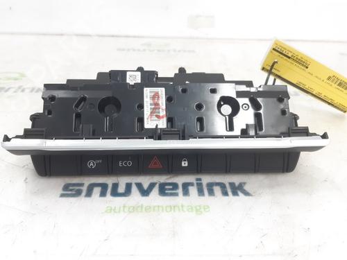 Used Warning switch RENAULT CAPTUR II (HF_) TCe 100 (HFMT) (101 hp) 24160166