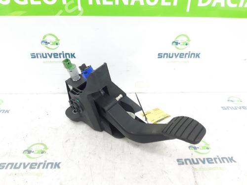 Used Clutch pedal SMART FORFOUR Hatchback (453) 1.0 (453.042, 453.043) (71 hp) 23122751