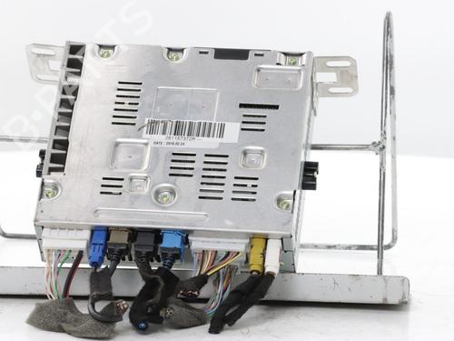 Used Radio Radio 39211391 39211391