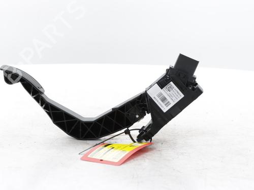 Used Pedal Pedal 38347447 38347447