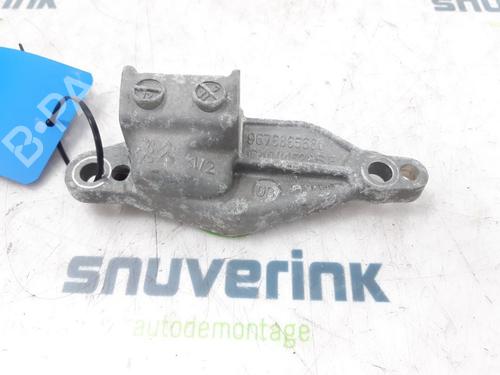 Used Support PEUGEOT 208 I (CA_, CC_) 1.2 VTI 82 (82 hp) 16125889