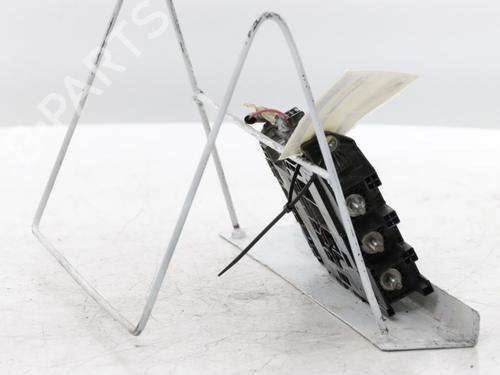 Fuse box RENAULT TRAFIC III Van (FG_) 1.6 dCi 125 (FGMH) | BP31960438E1