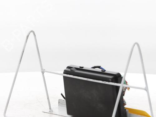 Fuse box RENAULT ARKANA I (LCM_, LDN_) 1.6 E-TECH 145 (LDMU) | BP30758299E1