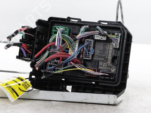 Used Fuse box Fuse box 37872956 37872956