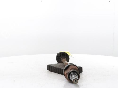 Left front driveshaft DACIA SANDERO II TCe 90 (B8M1, B8MA, B8AC) | BP30757792M38 