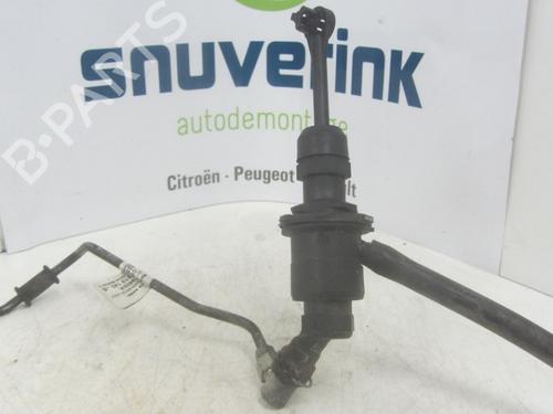 Used Clutch slave cylinder RENAULT TWINGO II (CN0_) 1.5 dCi 90 (86 hp) 24161991
