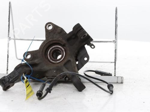 Used Right front steering knuckle Right front steering knuckle RENAULT CLIO IV Grandtour (KH_) 1.5 dCi 90 (KHN3, KHN4) (90 hp) 33845808 33845808