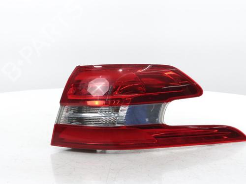 Used Right taillight Right taillight 30757105 30757105