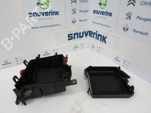 Used Fuse box RENAULT MEGANE III Grandtour (KZ0/1) 1.4 TCe (KZ0F, KZ1V) (130 hp) 10793340