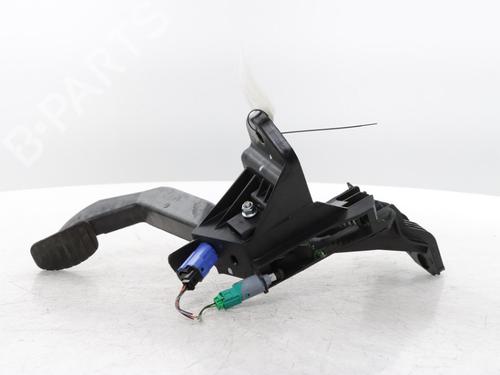 Used Clutch pedal Clutch pedal RENAULT MASTER III Van (FV) 2.3 dCi 150 FWD (FV0F, FV03, FV09) (150 hp) 34565279 34565279