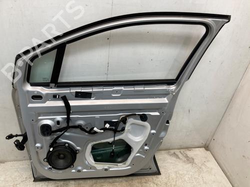 Right front door RENAULT CAPTUR I (J5_, H5_) 1.2 TCe 120 | BP31960098C3 