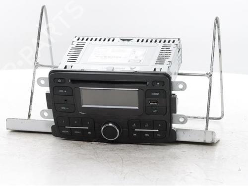 Used Radio Radio RENAULT CAPTUR I (J5_, H5_) 0.9 TCe 90 (90 hp) 38111241 38111241