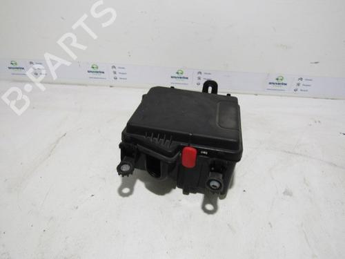 Used Fuse box Fuse box 10915978 10915978