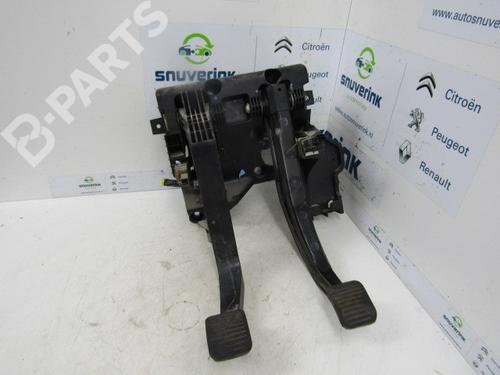 pedal-citroen-jumper-ii-van-22-hdi-100-1347365080-4500j4-4501y3-2006-10794673 main image