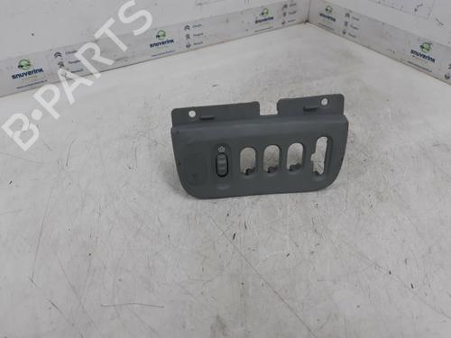 Used Switch RENAULT SCÉNIC I MPV (JA0/1_, FA0_) 2.0 16V (JA1B, JA1D, JA0C) (139 hp) 10798687