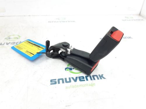 Used Seat buckle PEUGEOT 2008 I (CU_) 1.2 THP 110 / PureTech 110 (110 hp) 17528768