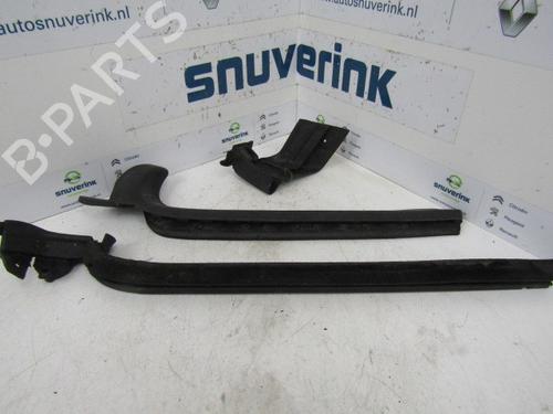 Türzierleiste für PEUGEOT 206 CC (2D) 1.6 16V (2DNFUF, 2DNFUR) (109 hp) 24163193