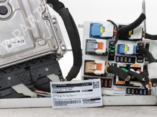 Used Engine control unit (ECU) Engine control unit (ECU) PEUGEOT 408 II (FP_, F3_, FM_) Hybrid 136 (FPHPYC) (136 hp) 34058015 34058015