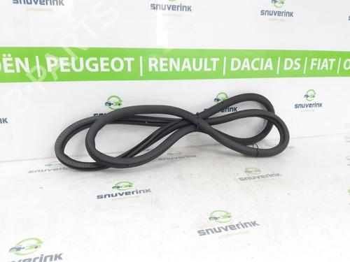 Used Rubber door seal OPEL CORSA F (P2JO) 1.2 (68) (75 hp) 21193760