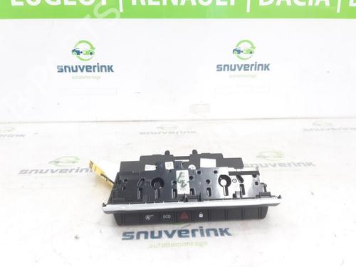 Used Warning switch RENAULT CAPTUR II (HF_) TCe 90 (HFM6) (91 hp) 24160168