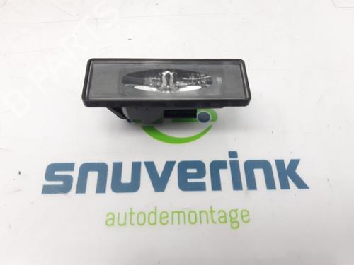 Used Licence plate light RENAULT ARKANA I (LCM_, LDN_) 1.3 TCe 160 (LDN1) (158 hp) 19258468
