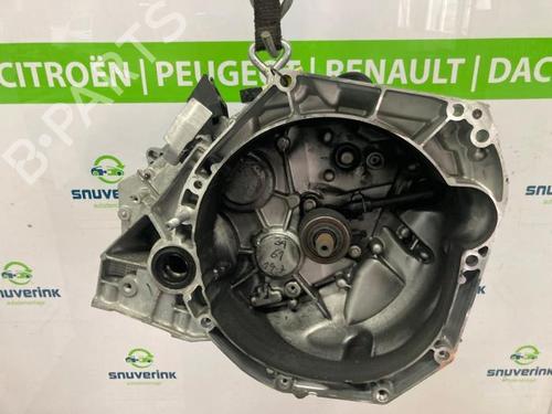 Used Gearbox Gearbox RENAULT CAPTUR II (HF_) TCe 90 (HFM6) (91 hp) 40582850 40582850
