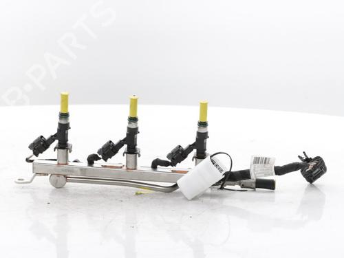 Used Injection rail Injection rail BMW 2 Active Tourer (U06) 218i (136 hp) 40084048 40084048