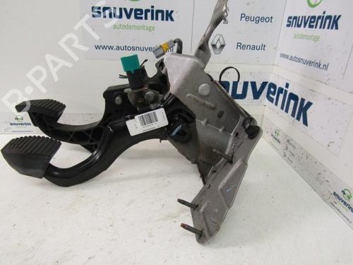 Clutch pedal PEUGEOT 308 I (4A_, 4C_) 1.6 THP 16V | BP16490786I13