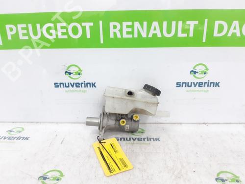 Used Brake master cylinder RENAULT CLIO IV (BH_) 1.6 RS (BHJ4, BHJ6, BHMM) (200 hp) 15358311