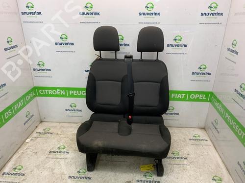 Used Right front seat Right front seat 25449921 25449921