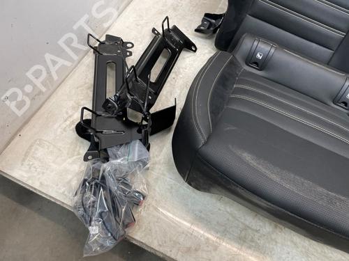 Siège arrière RENAULT ARKANA I (LCM_, LDN_) 1.6 E-TECH 145 (LDMU) | BP30758367C17