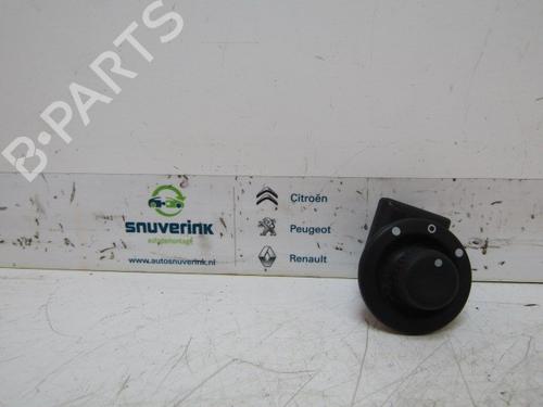 Commande retroviseurs RENAULT KANGOO Express (FW0/1_) 1.5 dCi 90 (FW0G, FW05, FW08, FW11) (90 hp) 10798274