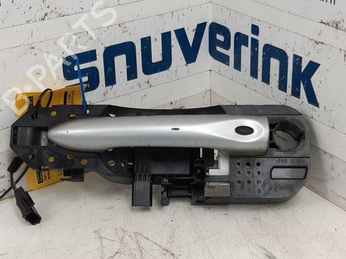 Used Front left exterior door handle RENAULT MEGANE III Hatchback (BZ0/1_, B3_) 1.5 dCi (BZ0C) (90 hp) 13715948