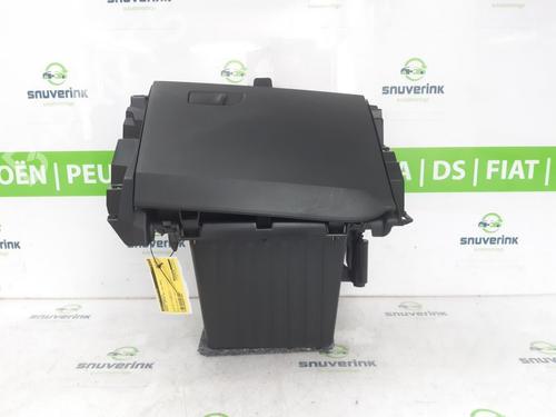 Used Glove box RENAULT CAPTUR II (HF_) TCe 100 (HFMT) (101 hp) 24160163