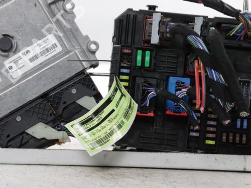 Used Engine control unit (ECU) Engine control unit (ECU) 38110945 38110945
