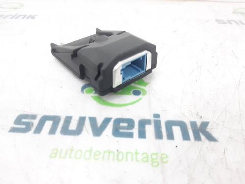 electronic-module-citroen-c3-c3-origin-iii-sx-12-thp-110-9829338880-2016-18707794 main image