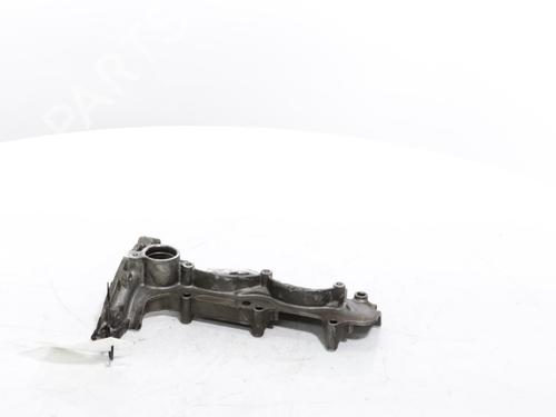 Used Valve cover RENAULT CAPTUR II (HF_) TCe 130 (HFMF) (131 hp) 29426181