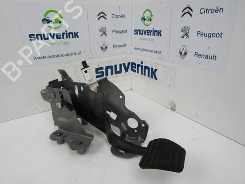 Used Break pedal Break pedal 13551537 13551537