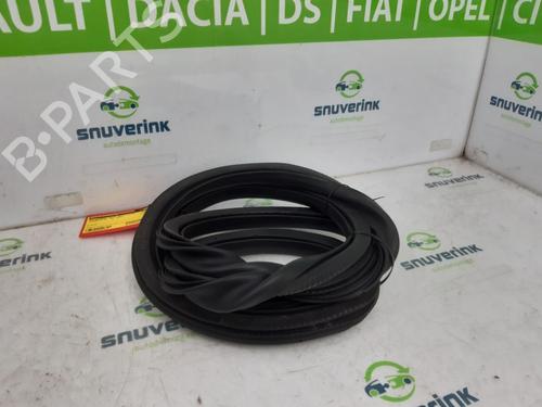 Rubber door seal CITROËN C4 III (BA_, BB_, BC_) 1.2 PureTech 130 (BAHNSA, BAHNSB) | BP23123654C142 
