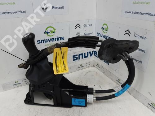 manual-gearbox-selector-renault-megane-iii-hatchback-bz01_-b3_-15-dci-bz0c-8200779125-8200779393-349352196r-2008-10800207 main image