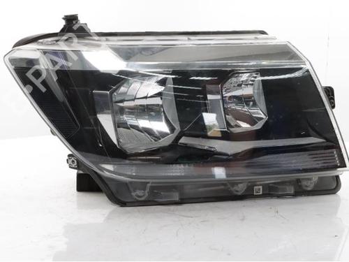 right-headlight-vw-crafter-van-sy_-sx_-2016-39619130 main image