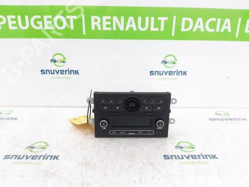 Used Radio RENAULT TWINGO III (BCM_, BCA_) 1.0 SCe 70 (71 hp) 16409617