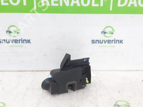 Used Front left lock Front left lock 26202614 26202614