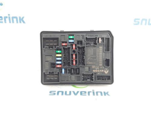 Used Fuse box Fuse box 15295571 15295571
