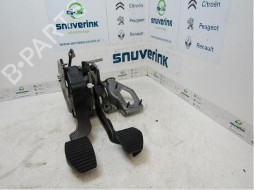 Used Clutch pedal Clutch pedal CITROËN C3 II (SC_) 1.2 VTi 82 (82 hp) 40561465 40561465