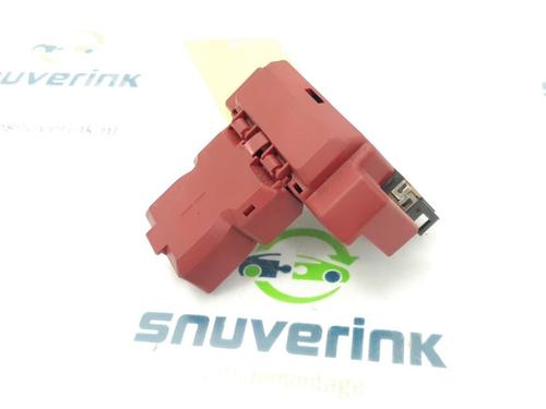 Used Fuse box Fuse box RENAULT KADJAR (HA_, HL_) 1.3 TCe 140 (HLNB, HLN1) (140 hp) 10806084 10806084