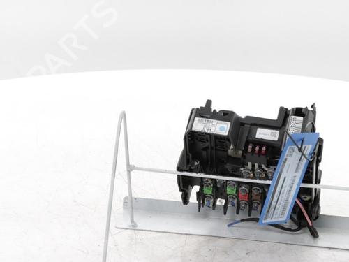 Fuse box PEUGEOT 3008 II SUV (MC_, MR_, MJ_, M4_) Hybrid | BP30186499E1 