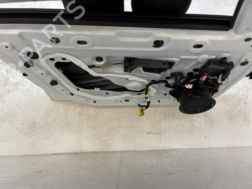 Left front door PEUGEOT 308 III (FB_, FH_, FP_, F3_, FM_) BlueHDi 130 (FBYHZL, FBYHZT) | BP29241513C2 