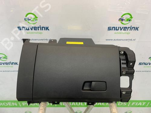 Used Glove box Glove box 25379351 25379351